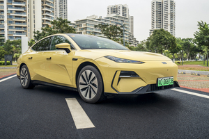 Geely Galayx E8
